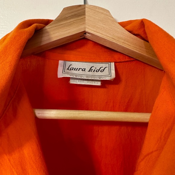 Vintage 90’s bright orange Laura Kidd %100 cotton romper with sea shell buttons - Picture 3 of 4